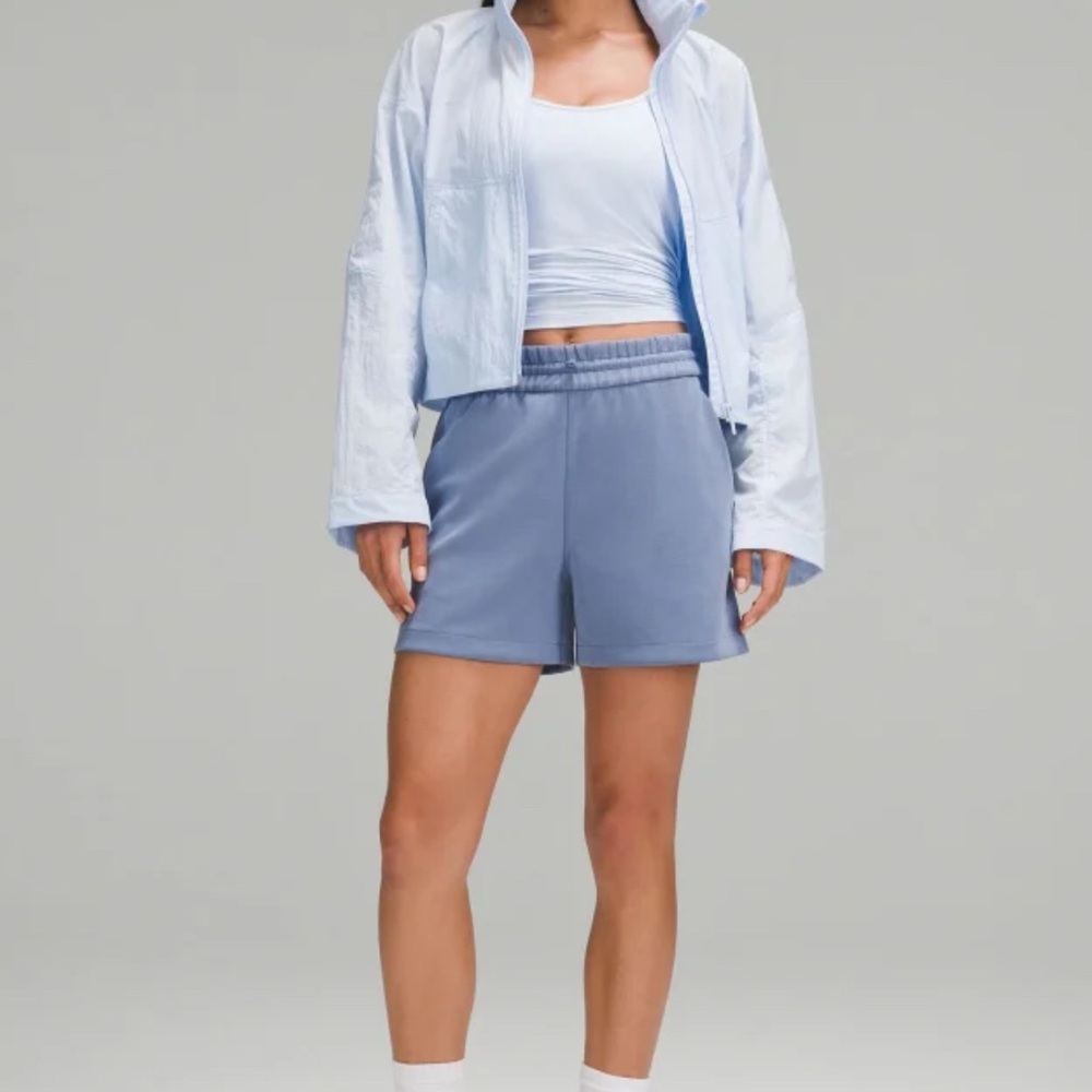 Lululemon Softstreme High-Rise Short 4" Oasis Blue Size 6 NWT
